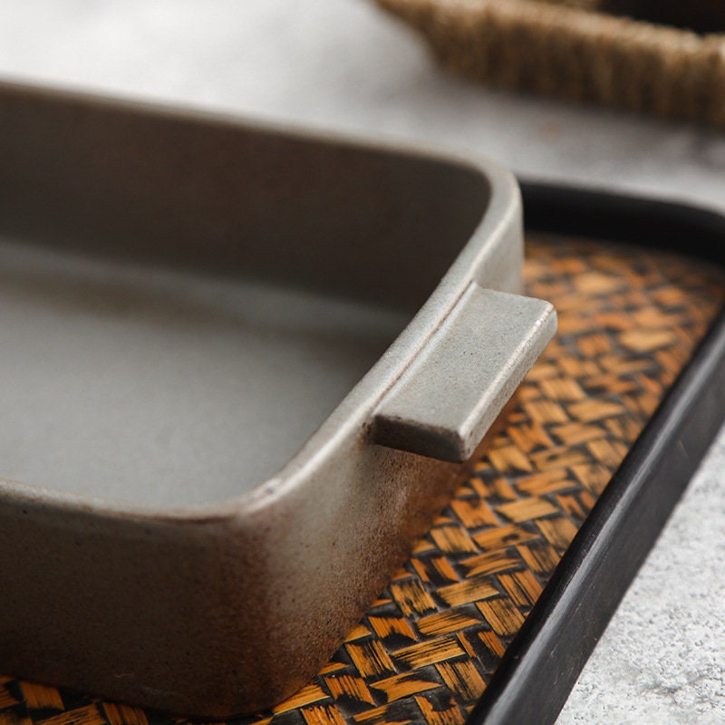 Side view of handmade ceramic oven-to-table tray_oven safe_from Home Relax Studio